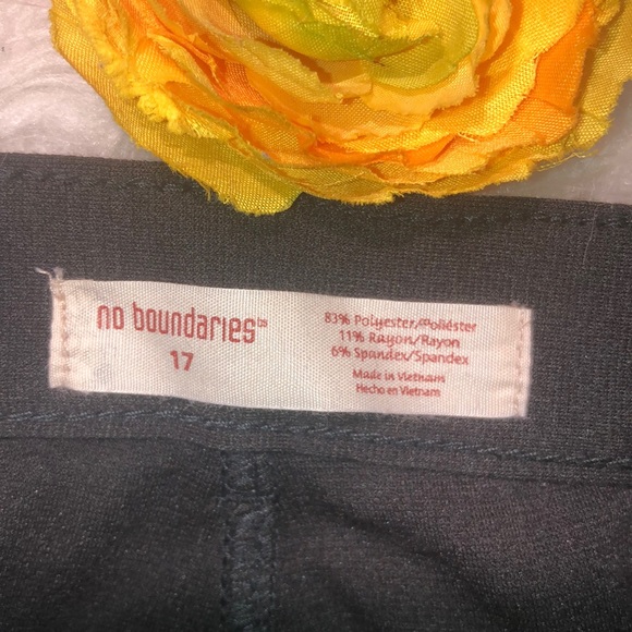 No Boundaries Women’s Black Stretch Pants 17 - Picture 5 of 10